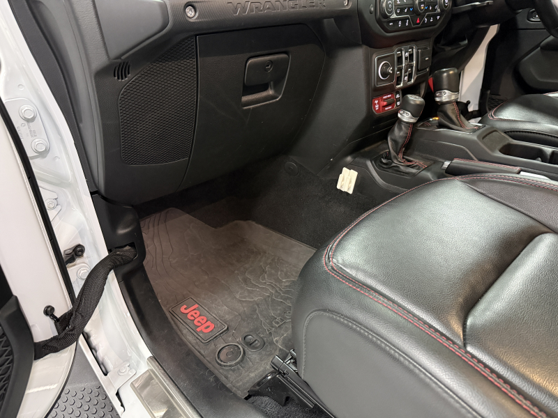 ジープ ラングラー アンリミテッド ルビコン 4WD 中古車