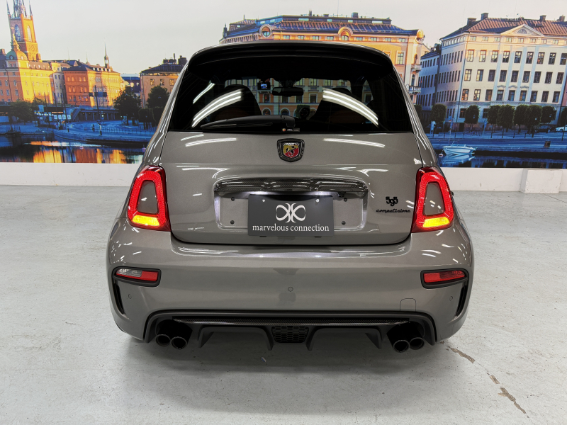 アバルト 595 コンペティツィオーネ 中古車