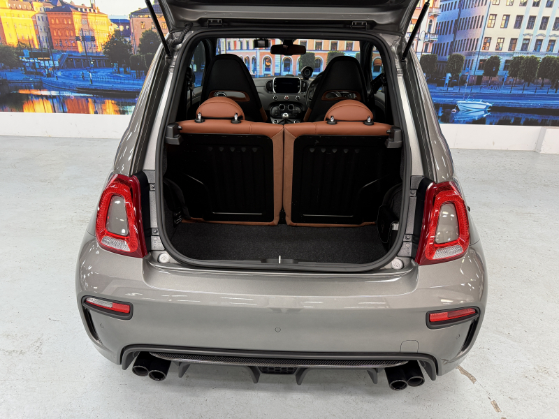 アバルト 595 コンペティツィオーネ 中古車