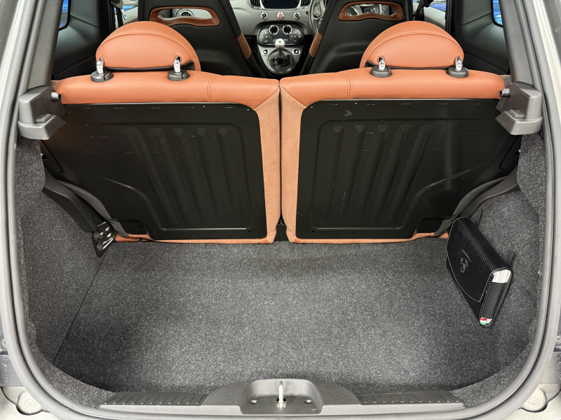 アバルト 595 コンペティツィオーネ 中古車