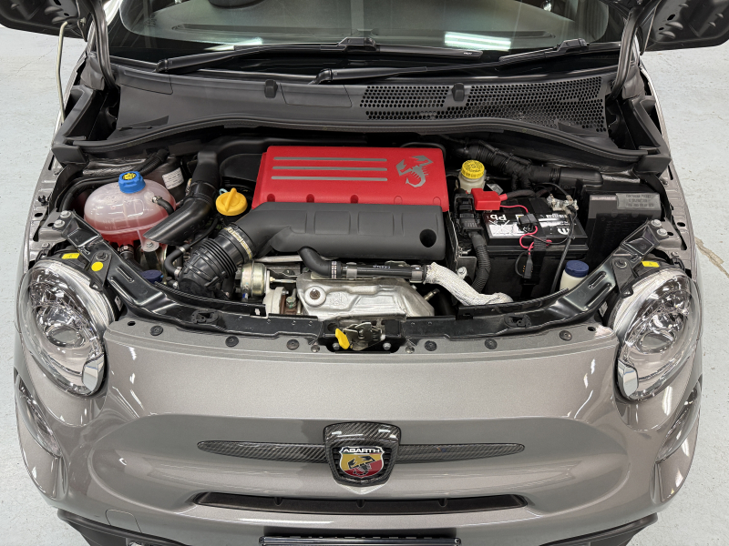 アバルト 595 コンペティツィオーネ 中古車