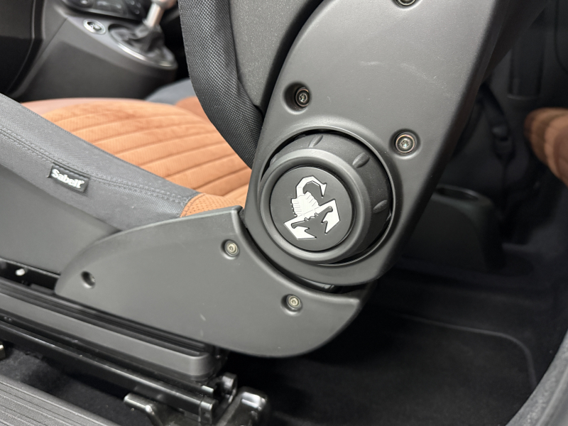 アバルト 595 コンペティツィオーネ 中古車