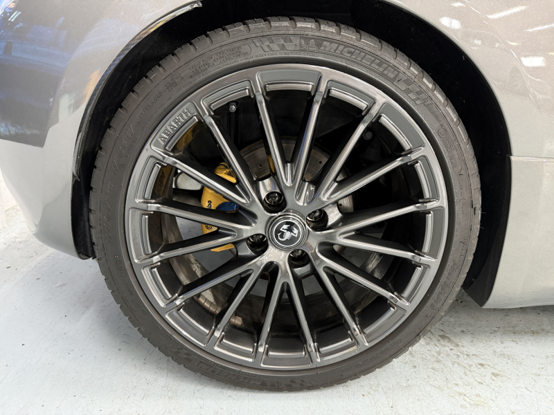 アバルト 595 コンペティツィオーネ 中古車