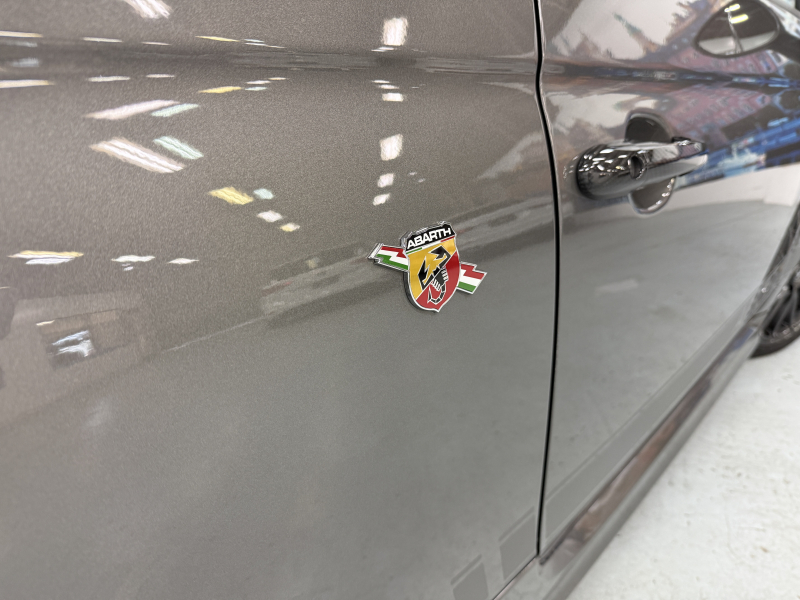 アバルト 595 コンペティツィオーネ 中古車