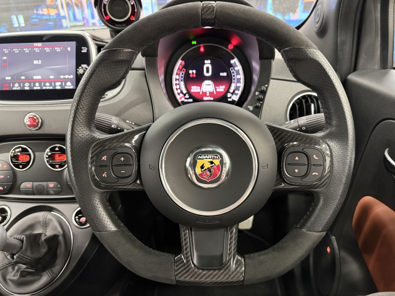 アバルト 595 コンペティツィオーネ 中古車