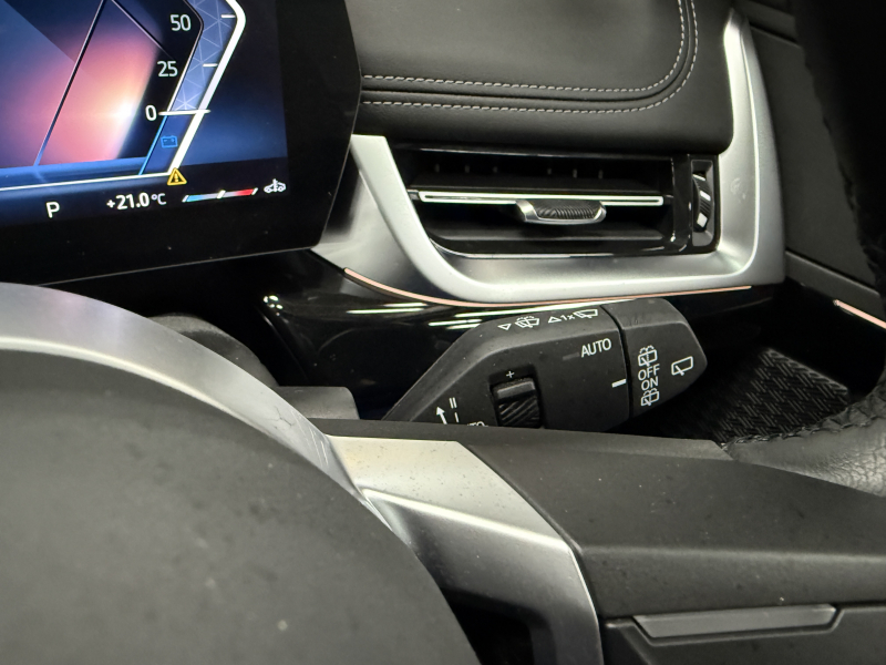 BMW X1 xドライブ20d xラインDCT 4WD　サンルーフ/黒レザー/ACC/ヘッドアップディスプレイ/ シートヒーター/電動シート/ 18インチAW/電動テールゲート /全周囲カメラ/ETC 中古車