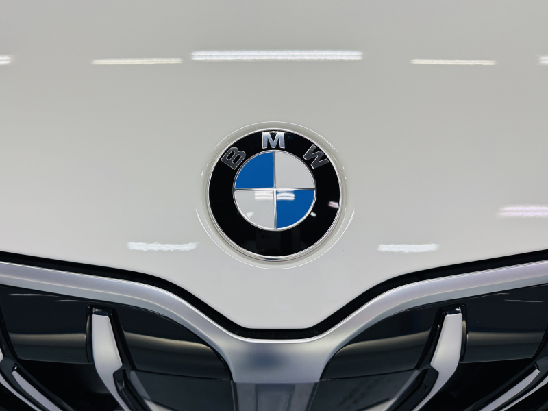 BMW X1 xドライブ20d xラインDCT 4WD　サンルーフ/黒レザー/ACC/ヘッドアップディスプレイ/ シートヒーター/電動シート/ 18インチAW/電動テールゲート /全周囲カメラ/ETC 中古車