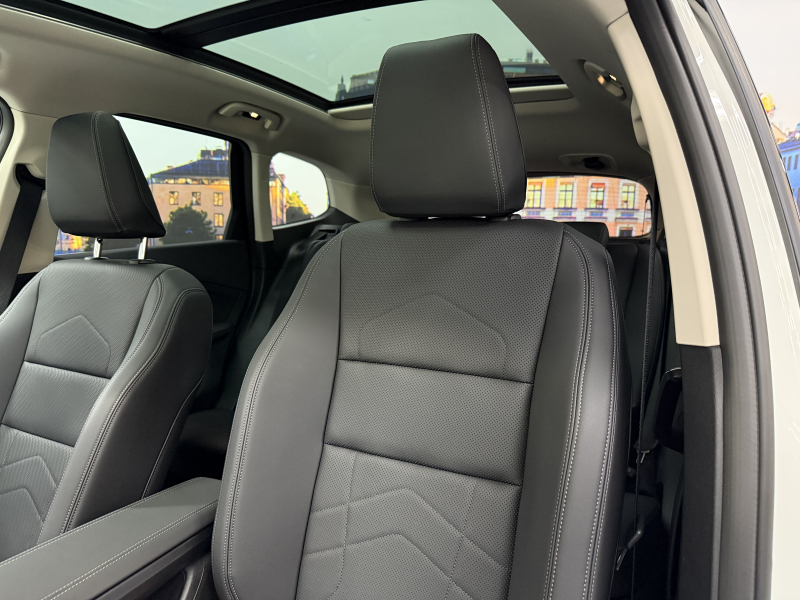 BMW X1 xドライブ20d xラインDCT 4WD　サンルーフ/黒レザー/ACC/ヘッドアップディスプレイ/ シートヒーター/電動シート/ 18インチAW/電動テールゲート /全周囲カメラ/ETC 中古車