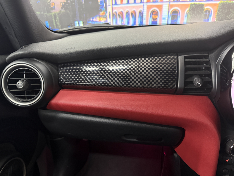 MINI(ミニ) ミニ クーパーS 5ドア　JCWパッケージ/純正ナビ/バックカメラ/パドルシフト/オートライト/オートエアコン/HUD/フォグライト/純正17インチAW/本革ステアリング 中古車