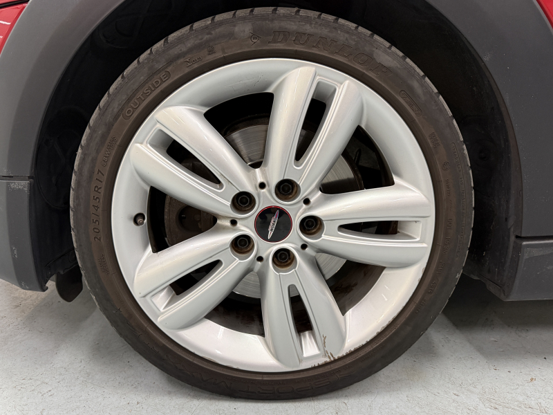 MINI(ミニ) ミニ クーパーS 5ドア　JCWパッケージ/純正ナビ/バックカメラ/パドルシフト/オートライト/オートエアコン/HUD/フォグライト/純正17インチAW/本革ステアリング 中古車