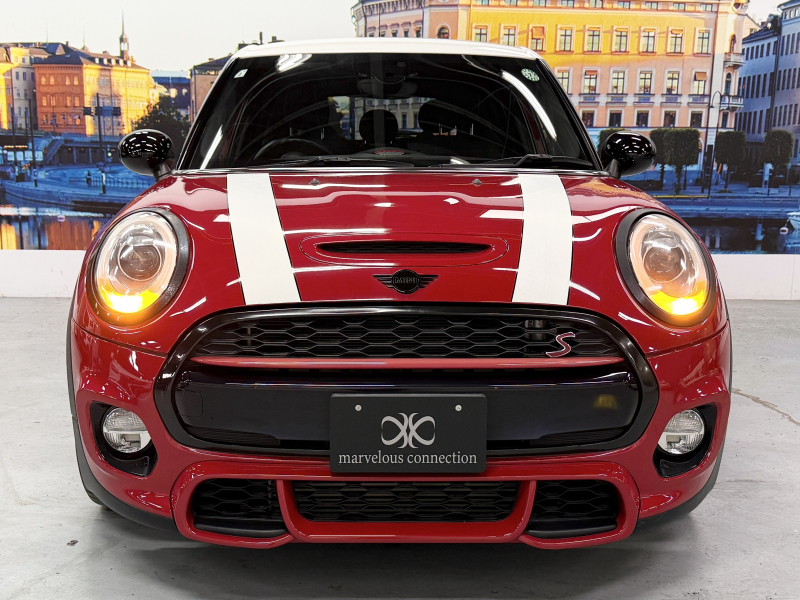 MINI(ミニ) ミニ クーパーS 5ドア　JCWパッケージ/純正ナビ/バックカメラ/パドルシフト/オートライト/オートエアコン/HUD/フォグライト/純正17インチAW/本革ステアリング 中古車