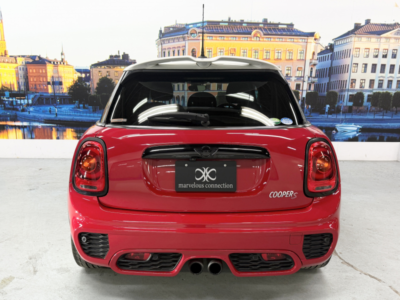 MINI(ミニ) ミニ クーパーS 5ドア　JCWパッケージ/純正ナビ/バックカメラ/パドルシフト/オートライト/オートエアコン/HUD/フォグライト/純正17インチAW/本革ステアリング 中古車