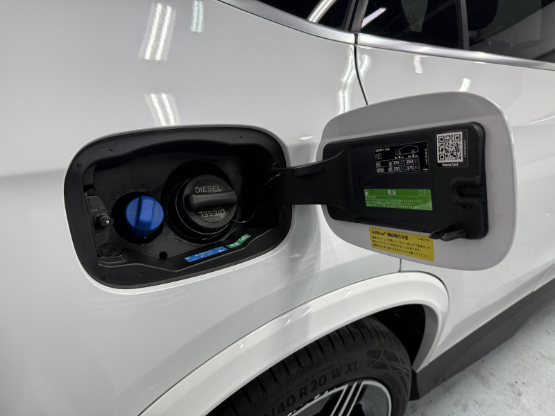 メルセデスベンツ GLCクーペ GLCクーペ220d 4MATIC(ISG)AMG-L MP202401　サンルーフ/レザーエクスクルーシブパッケージ/ブルメスター/AMGラインパッケージ/AppleCarPlay/ヘッドアップディスプレイ/アダプティブクルーズコントロール/ブラインドスポットモニタ/シートヒーター/パワーシート 中古車