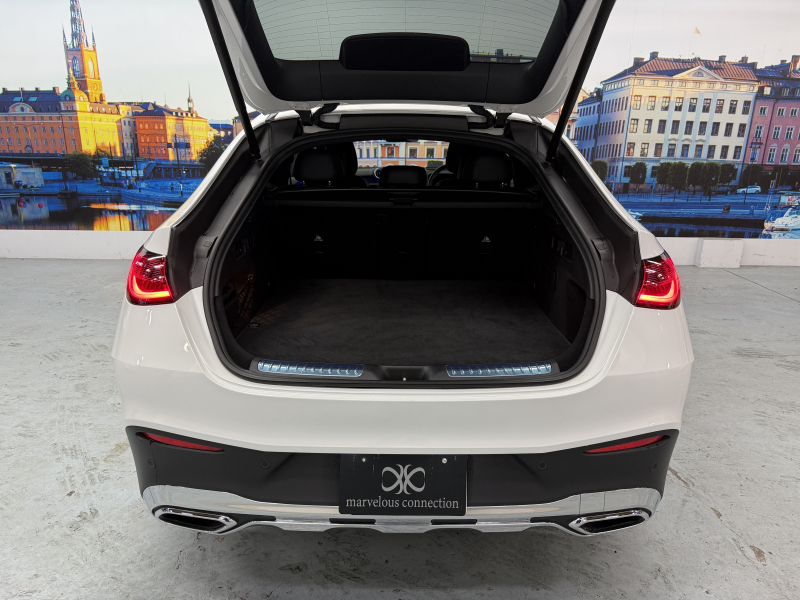 メルセデスベンツ GLCクーペ GLCクーペ220d 4MATIC(ISG)AMG-L MP202401　サンルーフ/レザーエクスクルーシブパッケージ/ブルメスター/AMGラインパッケージ/AppleCarPlay/ヘッドアップディスプレイ/アダプティブクルーズコントロール/ブラインドスポットモニタ/シートヒーター/パワーシート 中古車