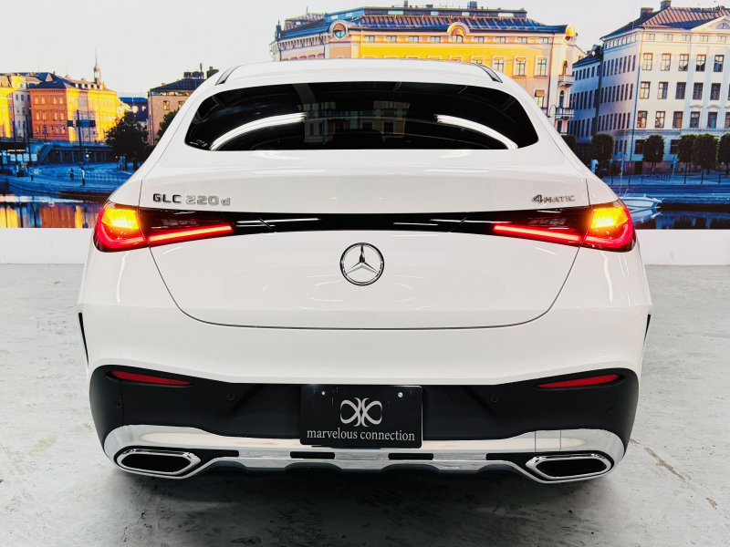 メルセデスベンツ GLCクーペ GLCクーペ220d 4MATIC(ISG)AMG-L MP202401　サンルーフ/レザーエクスクルーシブパッケージ/ブルメスター/AMGラインパッケージ/AppleCarPlay/ヘッドアップディスプレイ/アダプティブクルーズコントロール/ブラインドスポットモニタ/シートヒーター/パワーシート 中古車