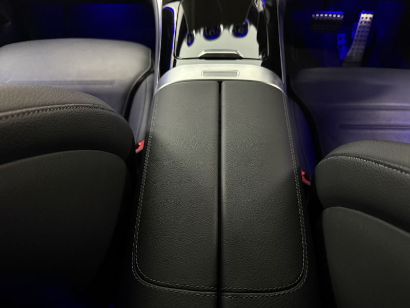 メルセデスベンツ GLCクーペ GLCクーペ220d 4MATIC(ISG)AMG-L MP202401　サンルーフ/レザーエクスクルーシブパッケージ/ブルメスター/AMGラインパッケージ/AppleCarPlay/ヘッドアップディスプレイ/アダプティブクルーズコントロール/ブラインドスポットモニタ/シートヒーター/パワーシート 中古車