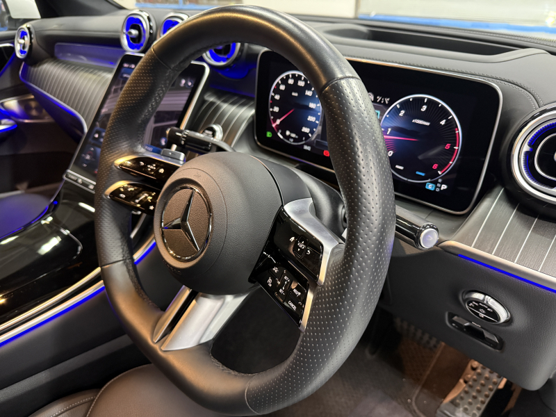 メルセデスベンツ GLCクーペ GLCクーペ220d 4MATIC(ISG)AMG-L MP202401　サンルーフ/レザーエクスクルーシブパッケージ/ブルメスター/AMGラインパッケージ/AppleCarPlay/ヘッドアップディスプレイ/アダプティブクルーズコントロール/ブラインドスポットモニタ/シートヒーター/パワーシート 中古車