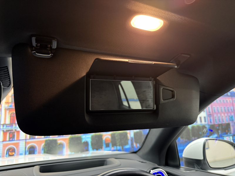 メルセデスベンツ GLCクーペ GLCクーペ220d 4MATIC(ISG)AMG-L MP202401　サンルーフ/レザーエクスクルーシブパッケージ/ブルメスター/AMGラインパッケージ/AppleCarPlay/ヘッドアップディスプレイ/アダプティブクルーズコントロール/ブラインドスポットモニタ/シートヒーター/パワーシート 中古車