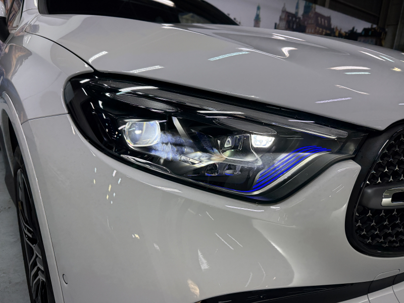 メルセデスベンツ GLCクーペ GLCクーペ220d 4MATIC(ISG)AMG-L MP202401　サンルーフ/レザーエクスクルーシブパッケージ/ブルメスター/AMGラインパッケージ/AppleCarPlay/ヘッドアップディスプレイ/アダプティブクルーズコントロール/ブラインドスポットモニタ/シートヒーター/パワーシート 中古車