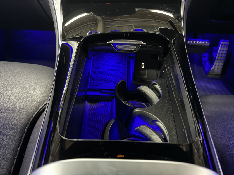 メルセデスベンツ GLCクーペ GLCクーペ220d 4MATIC(ISG)AMG-L MP202401　サンルーフ/レザーエクスクルーシブパッケージ/ブルメスター/AMGラインパッケージ/AppleCarPlay/ヘッドアップディスプレイ/アダプティブクルーズコントロール/ブラインドスポットモニタ/シートヒーター/パワーシート 中古車