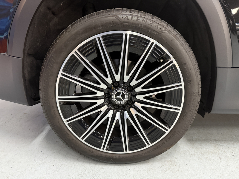 メルセデスベンツ GLB 200d 4MATIC AMGラインPKG 4WD 中古車