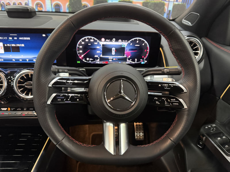 メルセデスベンツ GLB 200d 4MATIC AMGラインPKG 4WD 中古車