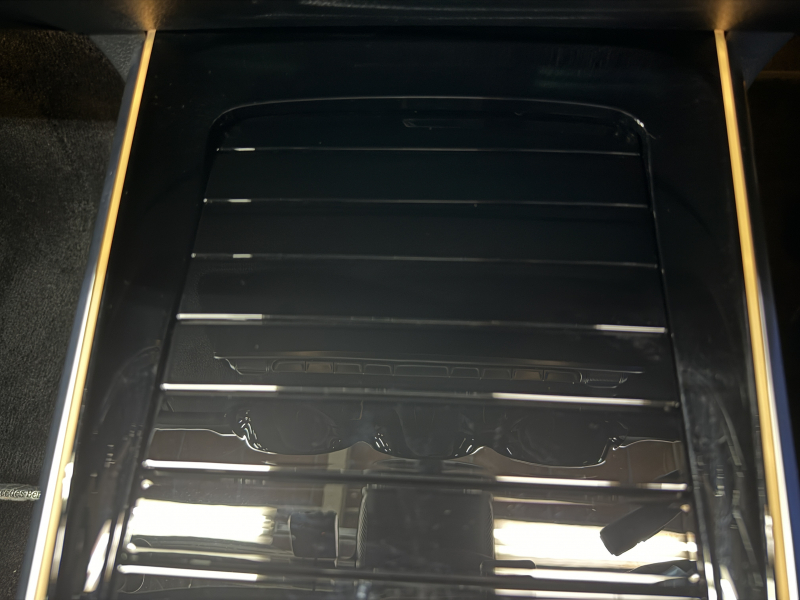 メルセデスベンツ GLB 200d 4MATIC AMGラインPKG 4WD 中古車