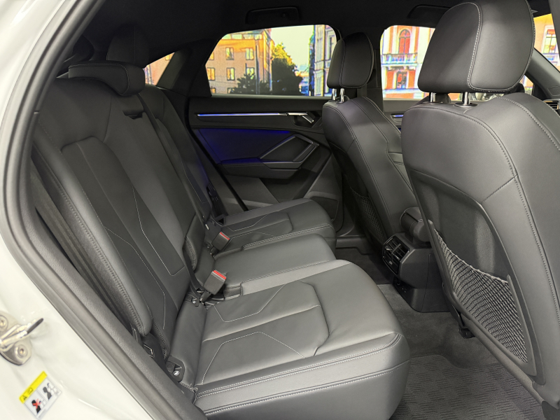 アウディ Q3 スポーツバック ダイナミック エディション 中古車