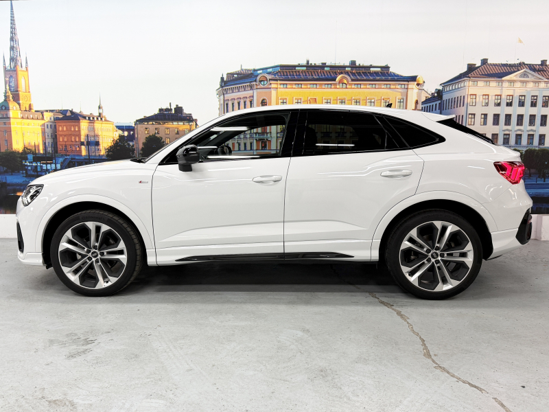 アウディ Q3 スポーツバック ダイナミック エディション 中古車