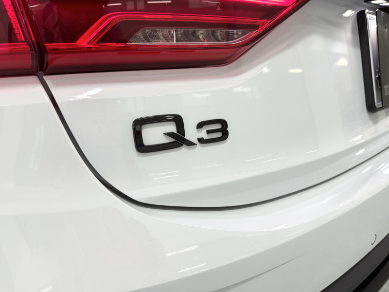 アウディ Q3 スポーツバック ダイナミック エディション 中古車