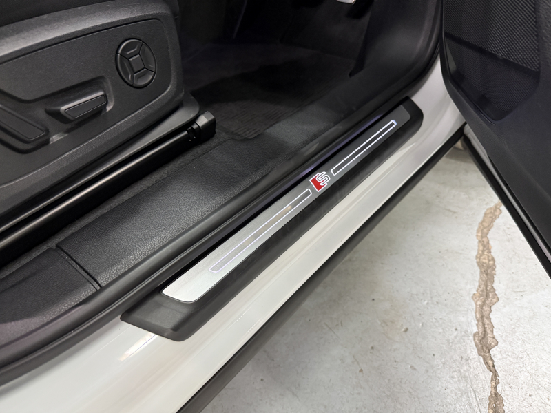 アウディ Q3 スポーツバック ダイナミック エディション 中古車