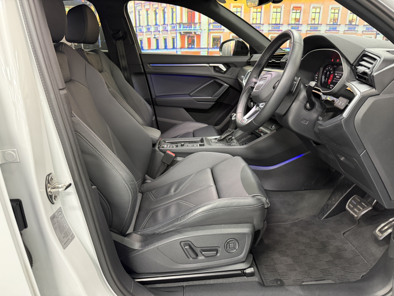 アウディ Q3 スポーツバック ダイナミック エディション 中古車