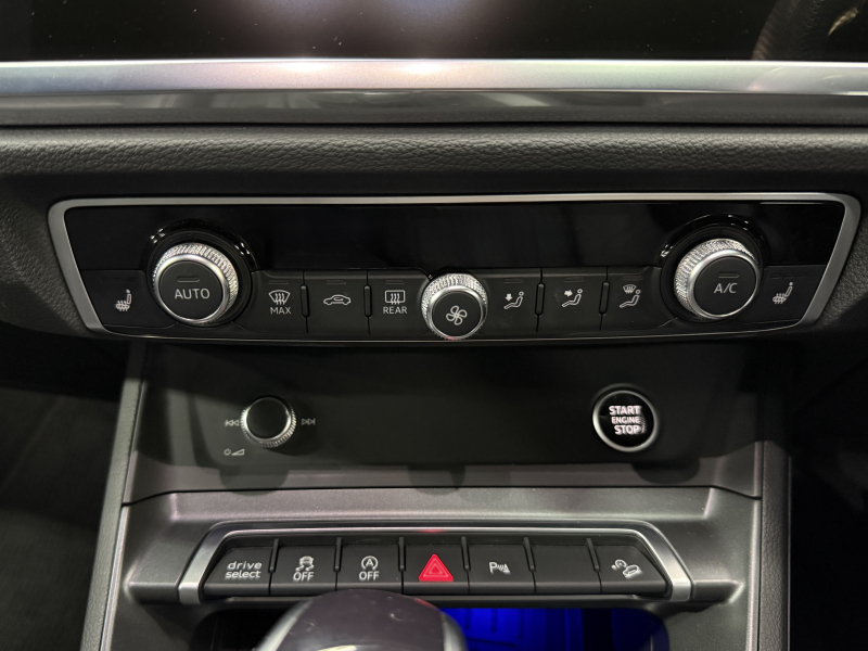 アウディ Q3 スポーツバック ダイナミック エディション 中古車