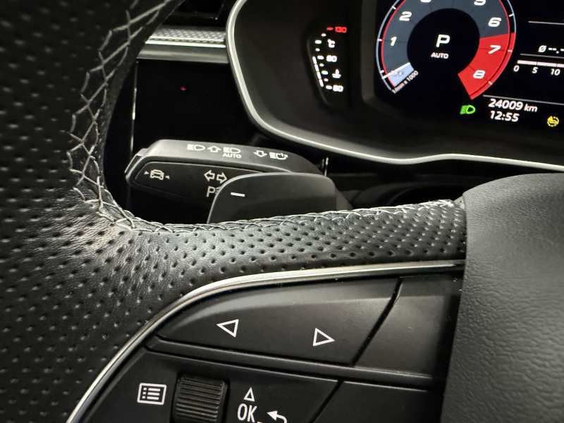 アウディ Q3 スポーツバック ダイナミック エディション 中古車