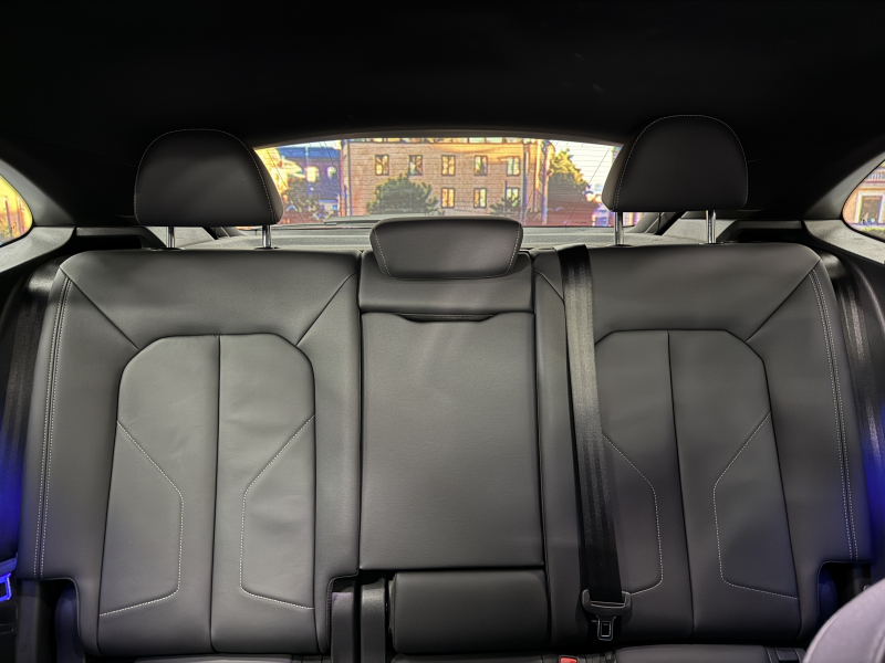 アウディ Q3 スポーツバック ダイナミック エディション 中古車