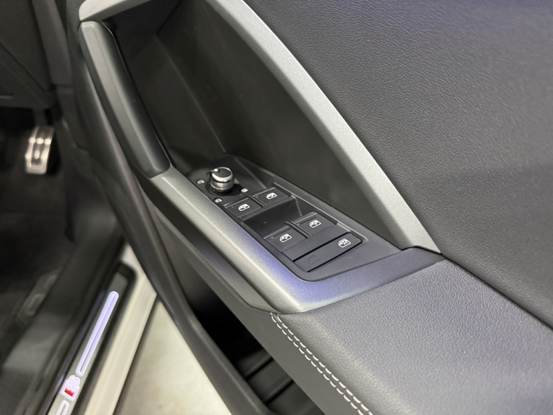 アウディ Q3 スポーツバック ダイナミック エディション 中古車