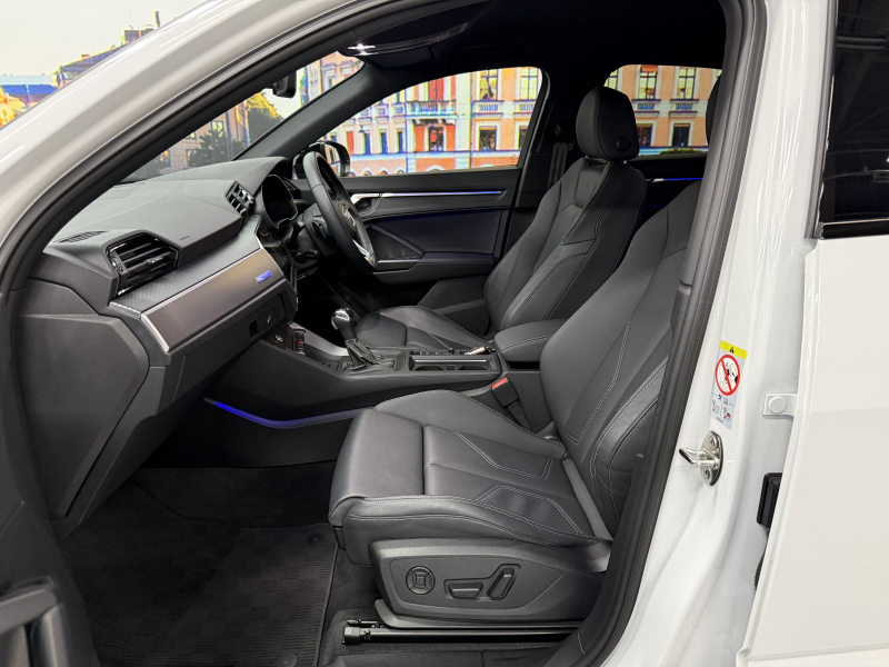 アウディ Q3 スポーツバック ダイナミック エディション 中古車