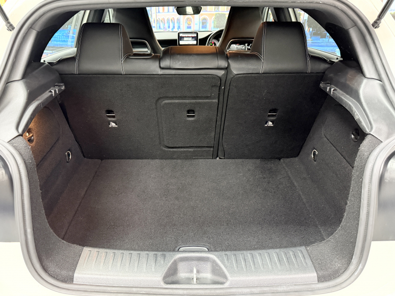 メルセデスベンツ Aクラス A180 中古車