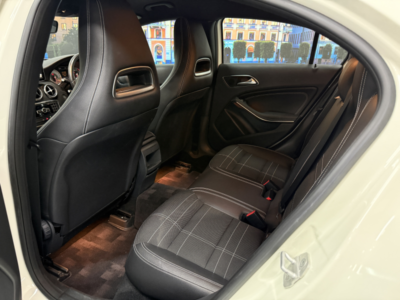 メルセデスベンツ Aクラス A180 中古車