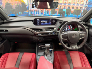 レクサス(US) その他 UX 　250h Fスポーツ 4WD　TRDエアロ/SR/赤革/禁煙車/HUD 中古車