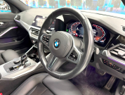 BMW 3シリーズ 320iツーリングMスポーツ　全周囲カメラ/純正18AW/LED/ACC/カープレイ 中古車