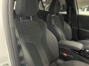 プジョー 2008 GTライン　LED/半革/ACC/禁煙車/リアカメラ/ETC/ 中古車