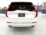 ボルボ XC90 D5 AWD インスクリプション 4WD　ハーマン/運転支援/白革/ACC/HUD/後期/禁煙 中古車