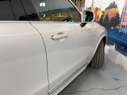 ボルボ XC90 D5 AWD インスクリプション 4WD　ハーマン/運転支援/白革/ACC/HUD/後期/禁煙 中古車