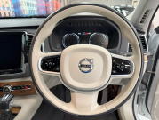ボルボ XC90 D5 AWD インスクリプション 4WD　ハーマン/運転支援/白革/ACC/HUD/後期/禁煙 中古車