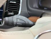 ボルボ XC90 D5 AWD インスクリプション 4WD　ハーマン/運転支援/白革/ACC/HUD/後期/禁煙 中古車