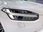 ボルボ XC90 D5 AWD インスクリプション 4WD　ハーマン/運転支援/白革/ACC/HUD/後期/禁煙 中古車