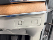 ボルボ XC90 D5 AWD インスクリプション 4WD　ハーマン/運転支援/白革/ACC/HUD/後期/禁煙 中古車