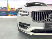 ボルボ XC90 D5 AWD インスクリプション 4WD　ハーマン/運転支援/白革/ACC/HUD/後期/禁煙 中古車
