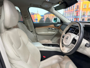 ボルボ XC90 D5 AWD インスクリプション 4WD　ハーマン/運転支援/白革/ACC/HUD/後期/禁煙 中古車